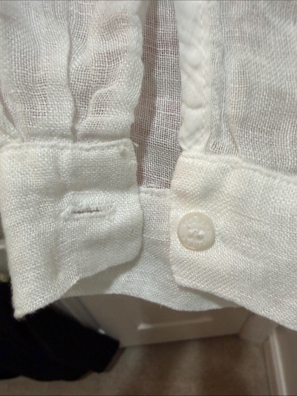 Stark White Button-Front Linen Blouse - Picture 6 of 12